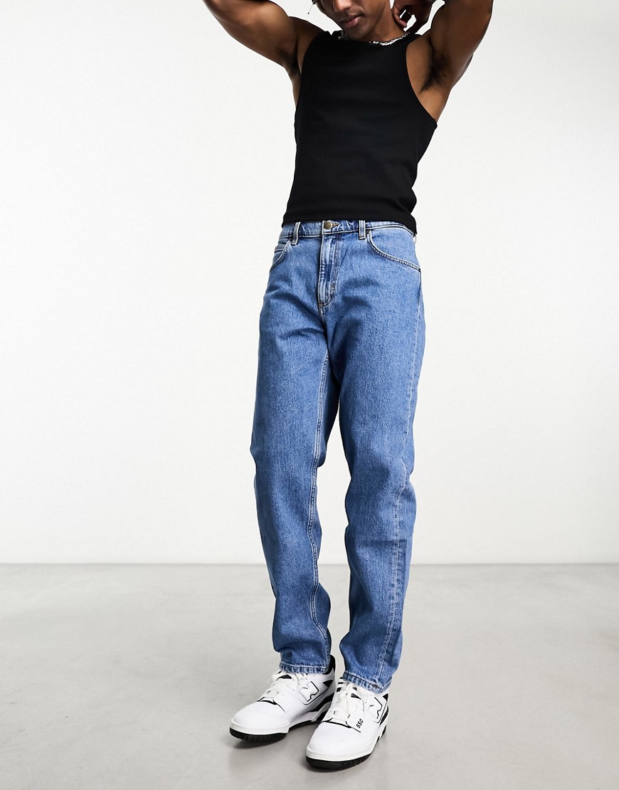 Lee Oscar relaxed tapered jeans in light wash-Blue