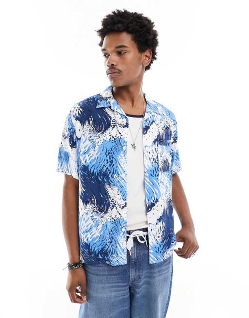 Lee - Resortoverhemd met ruimvallende pasvorm, korte mouwen, reverskraag en golvenprint in blauw