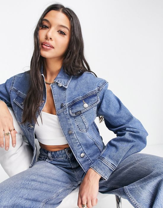 https://images.asos-media.com/products/lee-retro-70s-style-fitted-denim-jacket-in-proper-grammer-mid-blush-wash/201347950-1-propergrammer?$n_550w$&wid=550&fit=constrain