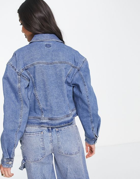 https://images.asos-media.com/products/lee-retro-70s-style-fitted-denim-jacket-in-proper-grammer-mid-blush-wash/201347950-2?$n_550w$&wid=550&fit=constrain