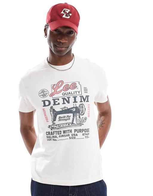 Lee – T-Shirt aus Denim in gebrochenem Weiß mit Logo-Print und Nähmaschinen-Motiv
