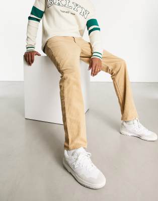 Lee West relaxed fit corduroy jeans in sand 
