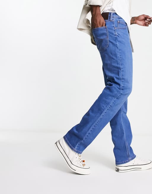 https://images.asos-media.com/products/lee-west-relaxed-fit-jeans-in-mid-blue/204416653-1-midblue?$n_640w$&wid=513&fit=constrain