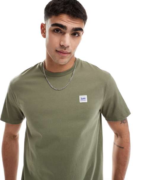 Lee – Workwear-T-Shirt in Olivgrün mit lockerem Schnitt - view 1