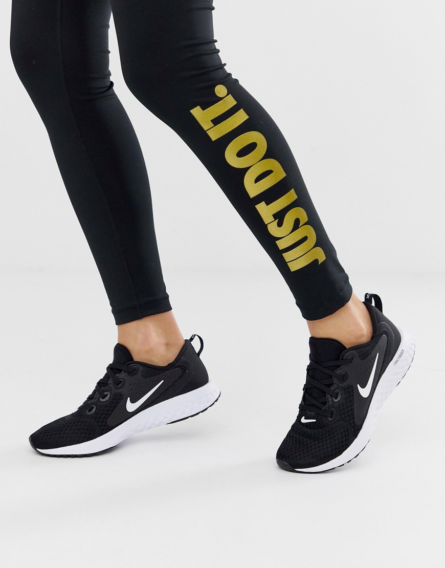 Legend React sneakers i sort og hvid fra Nike Running
