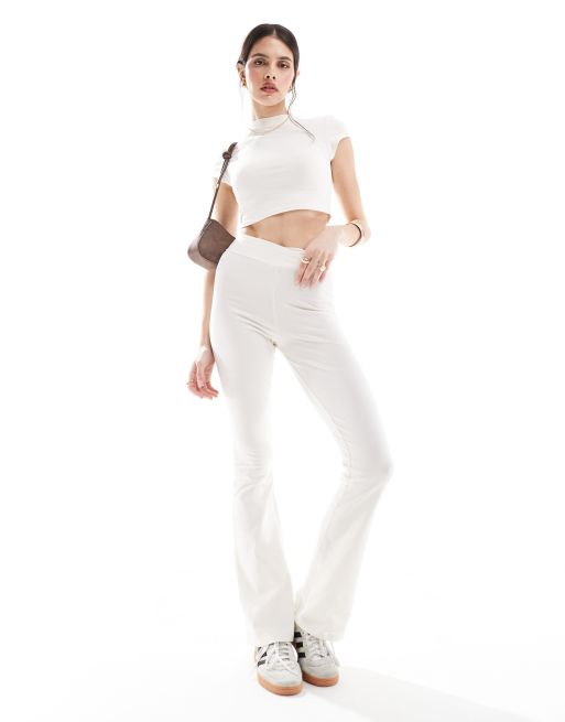 Leggings color crudo de corte acampanado con parte delantera contorneada de Miss Selfridge (parte de un conjunto)