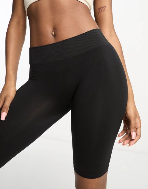 Pack de 2 leggings cortos negros básicos de ASOS DESIGN