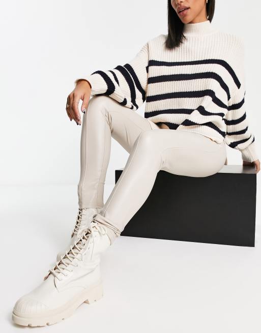 Leggings crema de cuero sintético de New Look