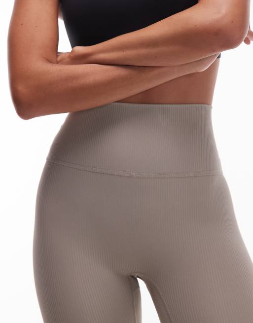 Leggings de 27" beis de talle alto de canalé de New Balance, 4 de 5