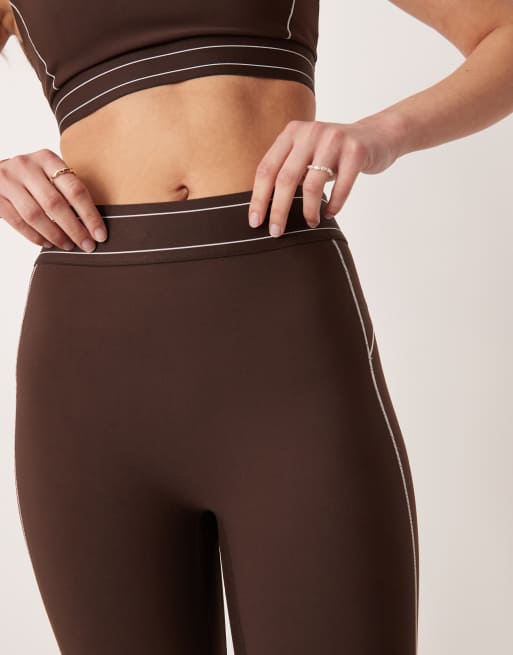 Leggings de 7/8 marrones YPB Sculptux de Abercrombie & Fitch (parte de un conjunto), 3 de 5