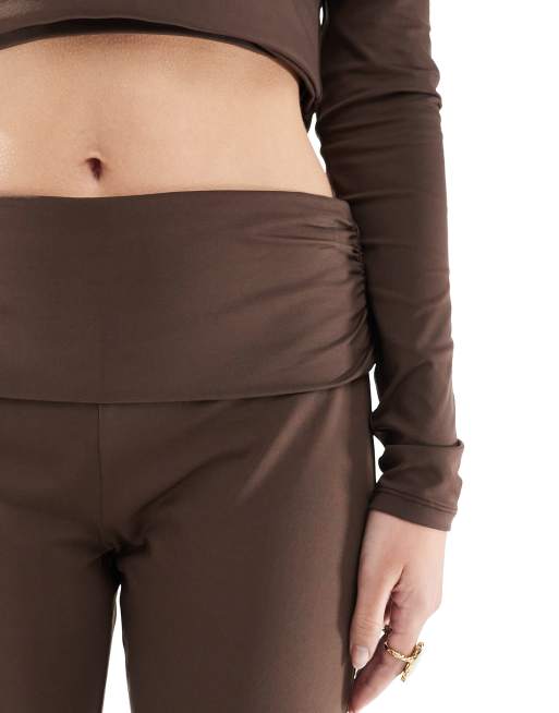 Leggings de campana marrón chocolate con detalle plegado de ASOS DESIGN (parte de un conjunto), 3 de 5