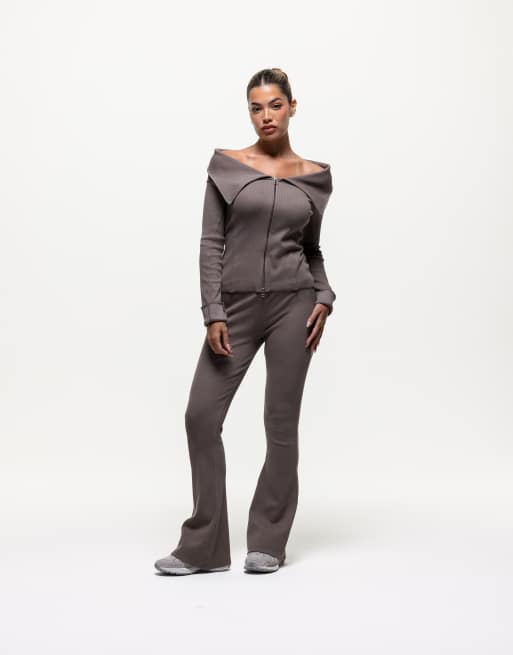 Leggings de campana marrones con detalle cruzado de canalé de Good For Nothing, 4 de 5