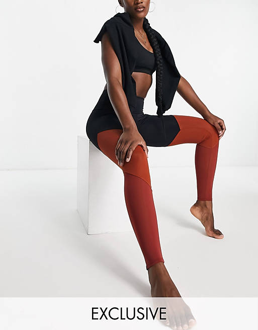 Mujer Yoga y estudio | Leggings de talle alto con diseño color block exclusivos en ASOS de ONZIE - TG59244