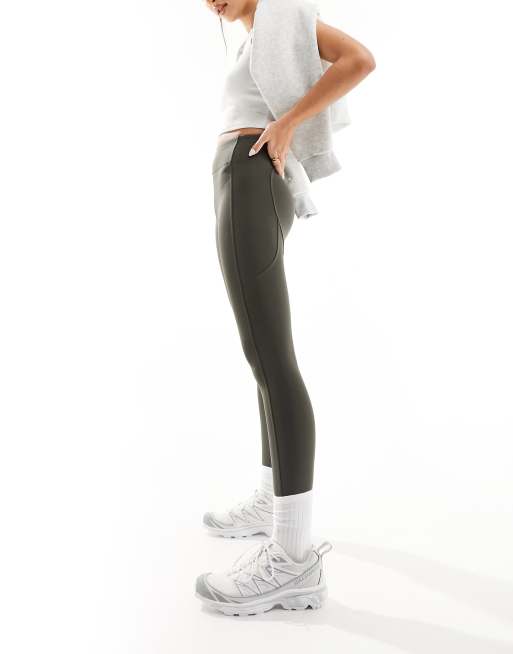 Leggings deportivos caquis de talle alto con diseño moldeador en la parte trasera y logo Icon de ASOS 4505