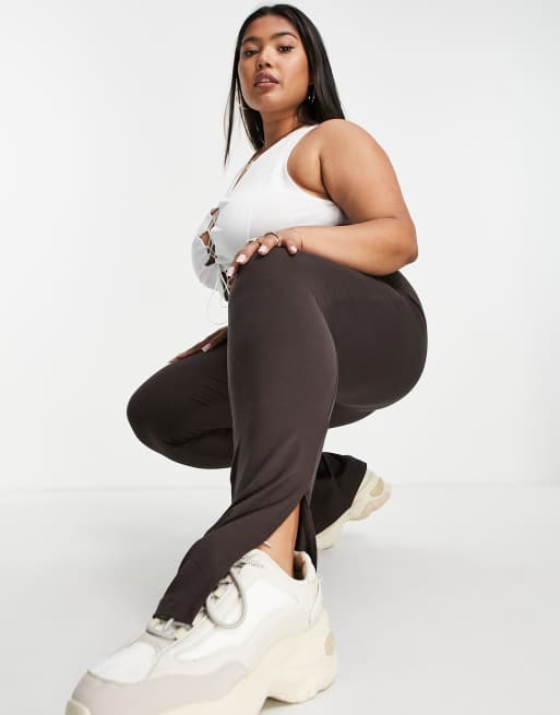 Leggings marrón chocolate con abertura lateral en el bajo de ASOS DESIGN Curve, 2 de 4