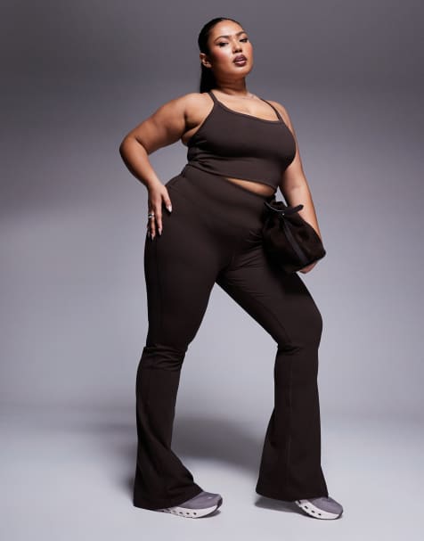 Leggings marrón chocolate para yoga de corte slim acampanado y talle alto de tejido suave Icon de 4505 Curve - view 1