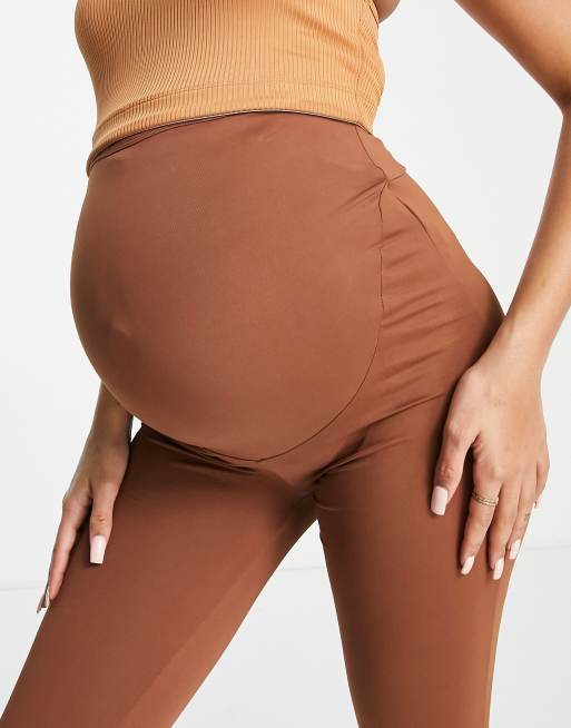 Leggings marrones deportivos de efecto moldeador de Love & Other Things Maternity, 3 de 4