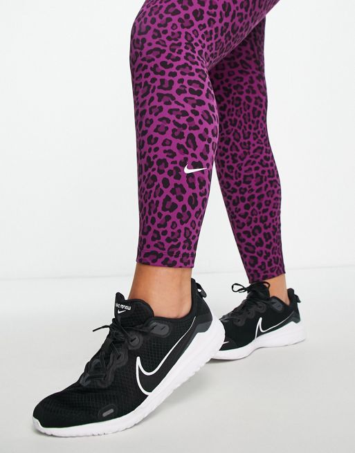 Leggings Nike Dri-FIT One de estampa de leopardo para treinos intensos ou  momentos de relaxamento.