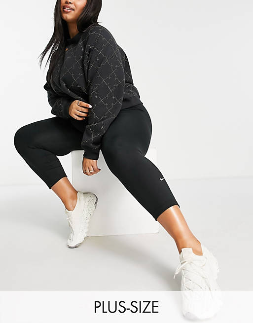 Mujer Leggings | Leggings negros capri de talle alto One Dri-FIT de Nike Training Plus - TP75272