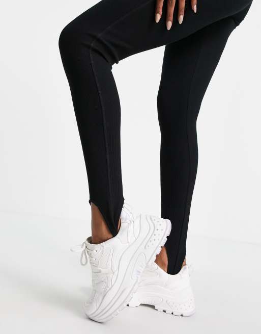 Leggings negros con estribos de Topshop Tall, 3 de 4