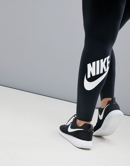 Leggings de talle alto en negro Leg-A-See de Nike Plus