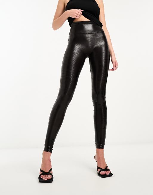Leggings negros y marrones de efecto cocodrilo de cuero sintético de Spanx