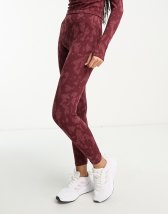 Leggings capri para yoga negros de talle alto de tejido suave al tacto Icon  de ASOS 4505