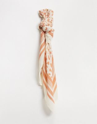 фото Легкий шарф с анималистичным принтом pieces-бежевый