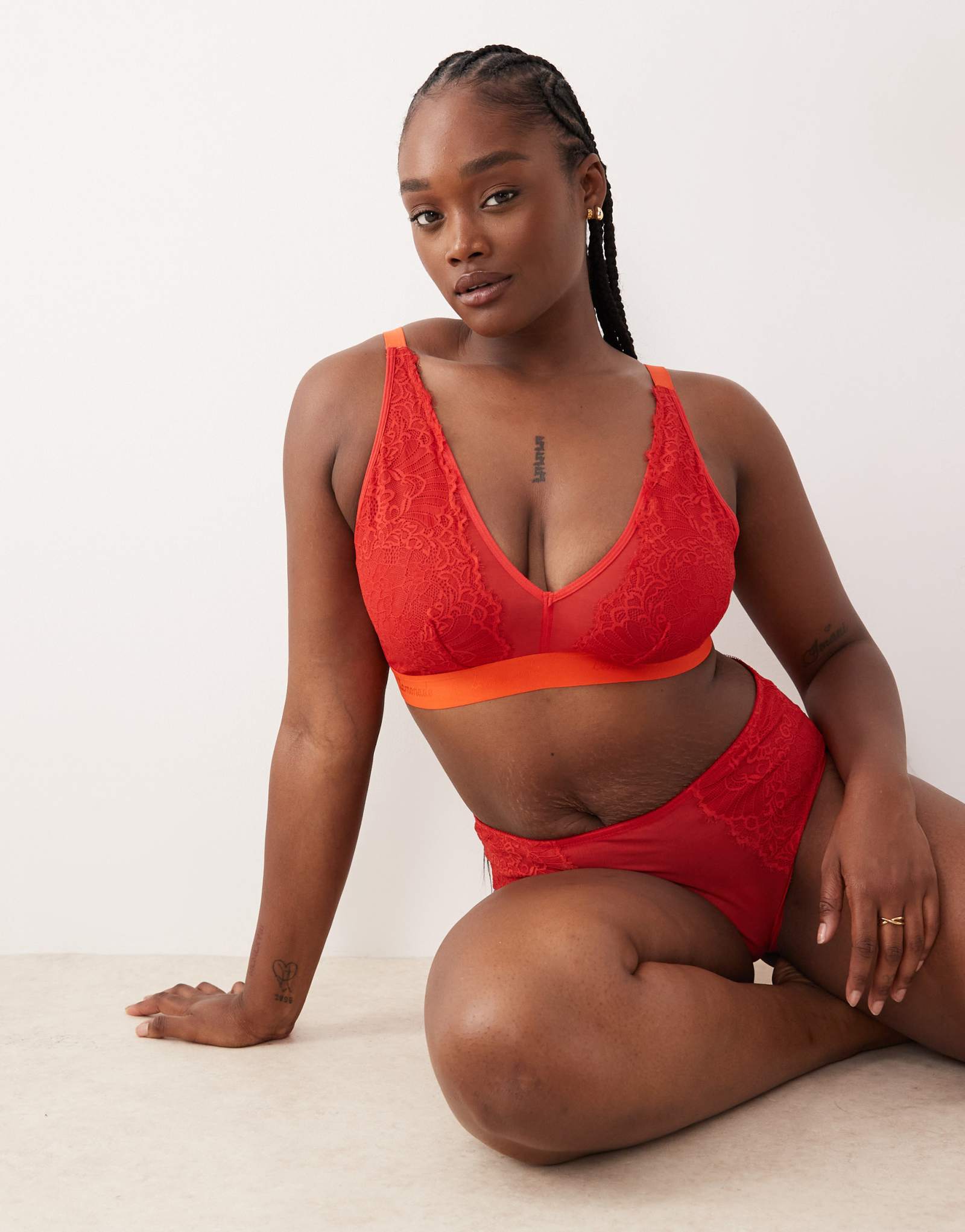 Бюстгальтер Lemonade Dolls с пышным бюстом, сочетающий кружево и сетку, из ягод годжи