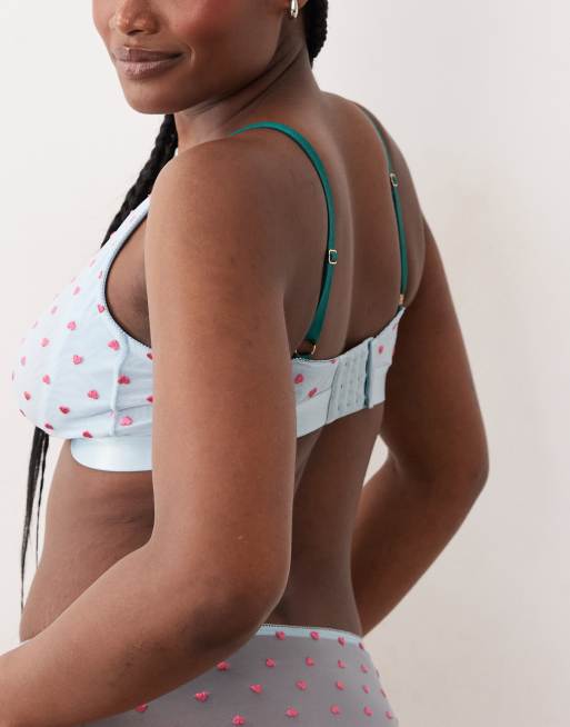 Lemonade Dolls – Fylligare byst – Ljusblå bralette i mesh med broderade hjärtan, 3 av 4