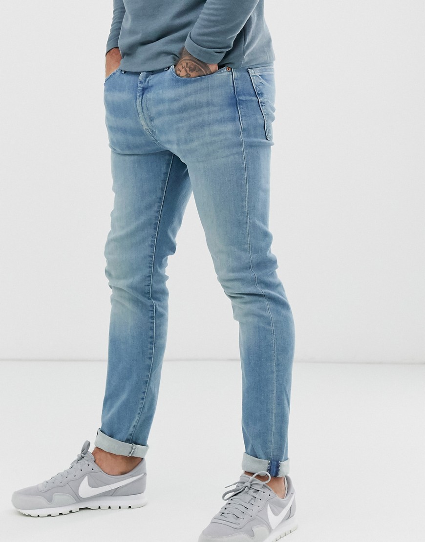 Let forvaskede 510 jeans med skinny pasform og standard talje i jafar advanced model fra Levi's-Blå
