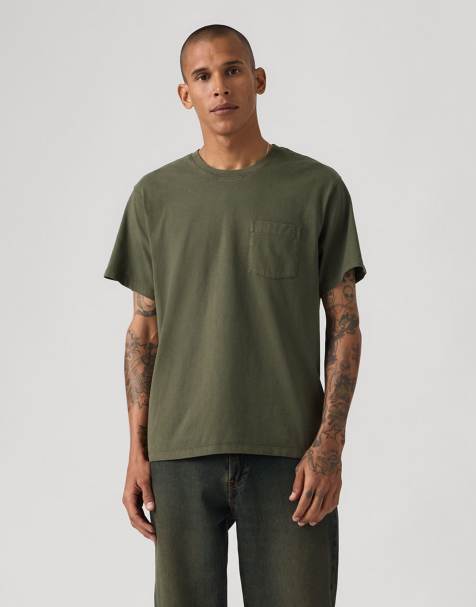 Levi's – 17229 – Stückgefärbtes Basic-T-Shirt in Grün mit Tasche - view 1