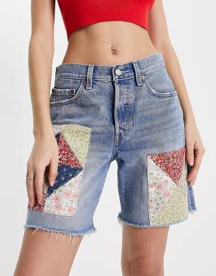 Levi's store floral shorts