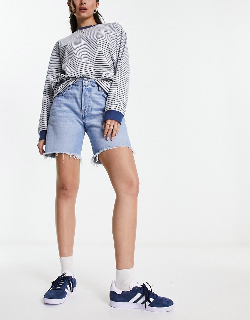 Levi’s 501 90S shorts in light wash blue