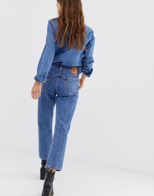 levi's 501 light wash indigo denim crop jeans