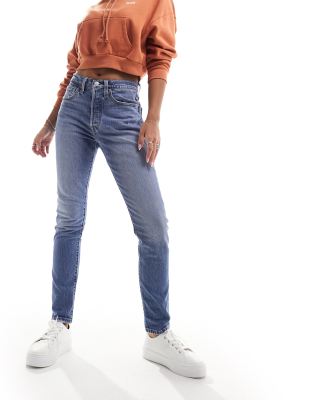 Levi's - 501 - Enge Jeans in verwaschenem Mittelblau