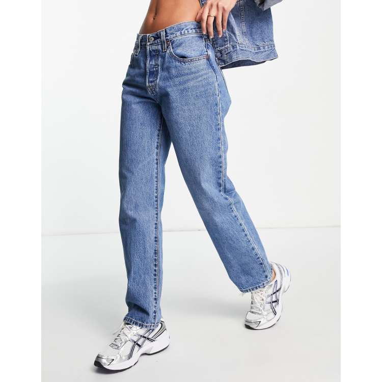 Levi s 501 Jeans im Stil der 90er Jahre mit engem Schnitt in verwaschenem Mittelblau ASOS