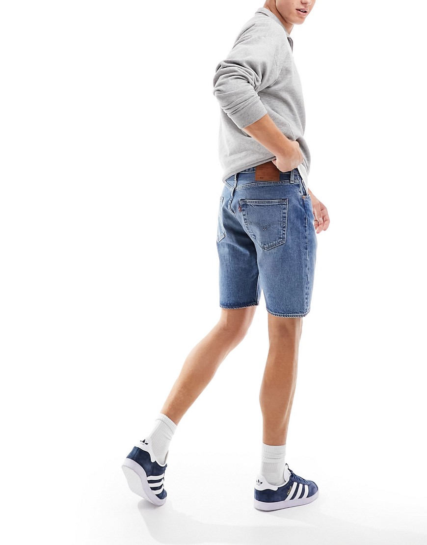 Levi’s 501 original denim shorts in light blue