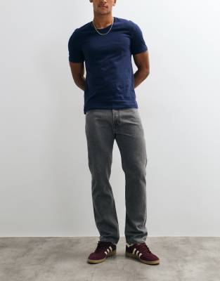 Levis 4