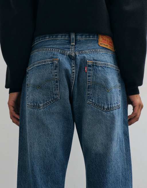 Levi's 501 Relaxed jeans in mid blue, 4 of 5