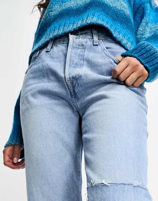Levi's 501 straight fit crop jeans in light blue, 3 of 5