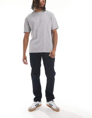 Levi's - 502 - Jeans affusolati lavaggio scuro - view 1