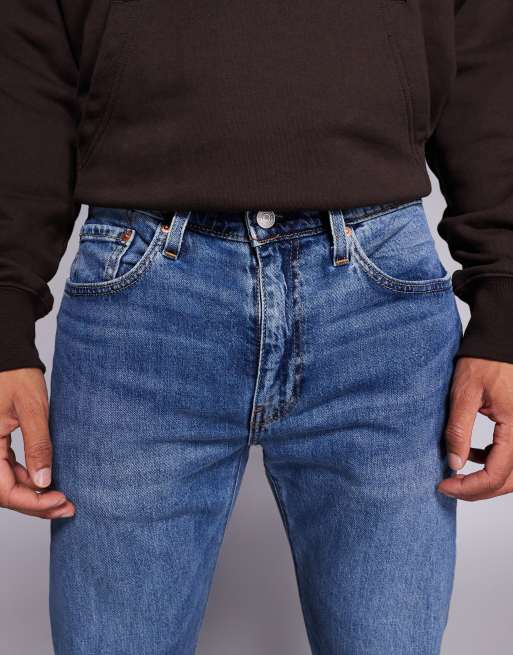 Levi's – 502 – Schmal zulaufende Jeans in mittelblauer Waschung, 5 von 5