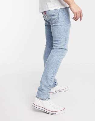 light levi jeans