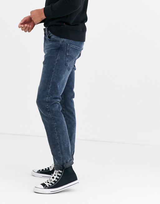 Levis premium hotsell 512 slim taper