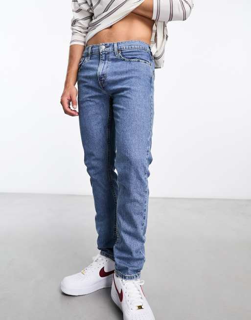 https://images.asos-media.com/products/levis-512-slim-taper-jeans-in-light-blue-wash/204693190-2?$n_640w$&wid=513&fit=constrain