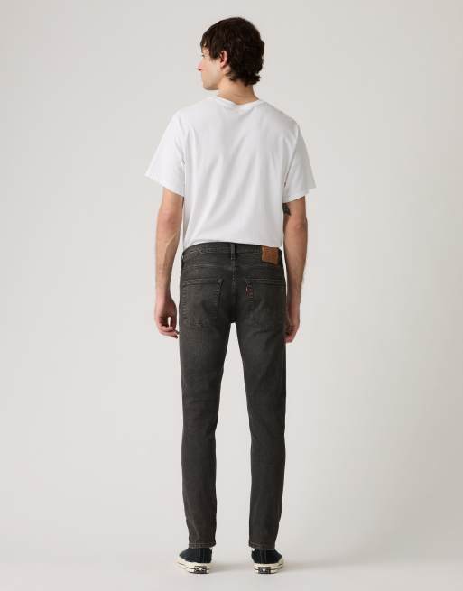 Levi's 512™ slim taper linen+ denim jeans in black, 2 of 4