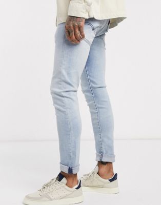Levi's 519 super skinny fit jeans in 