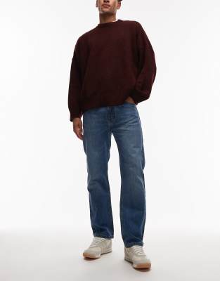 Locker geschnittene Straight Jeans in Mittelblau Blau W32 L34