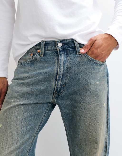 Levi's 555 relaxed straight jeans in light blue , 4 of 5